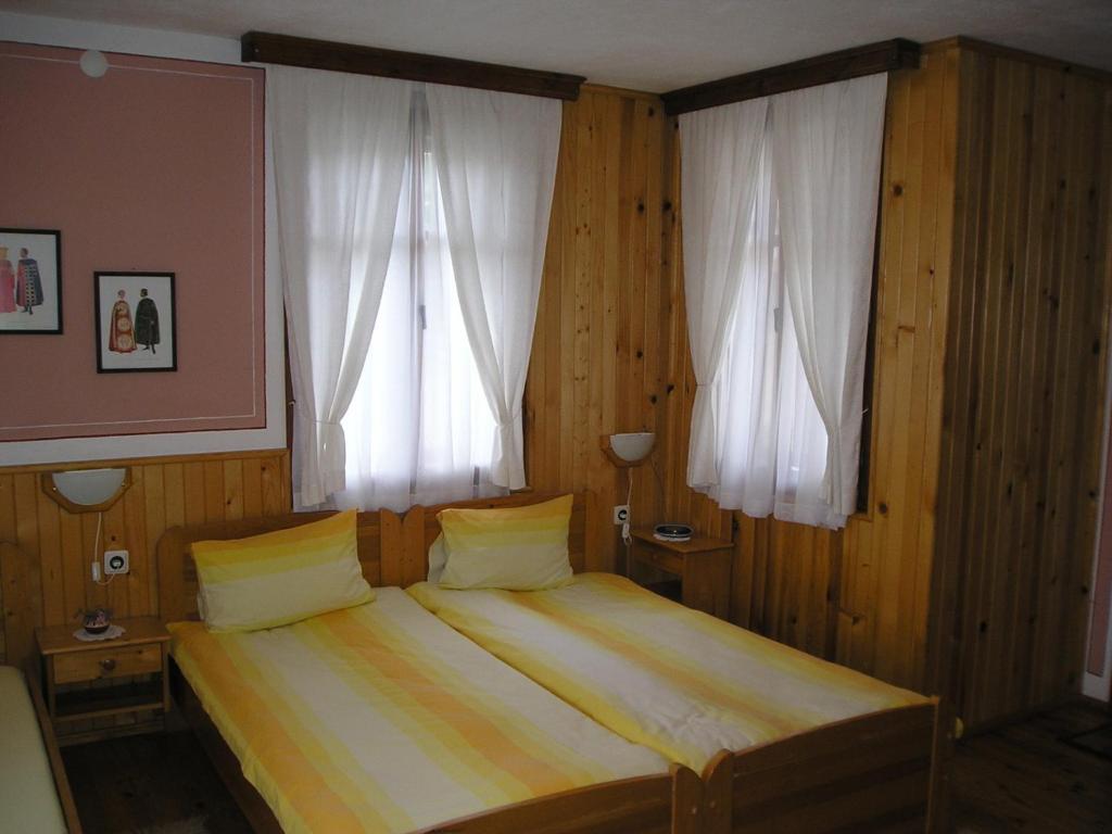 Guest House Bolyarka Koprivshtitsa Bilik gambar